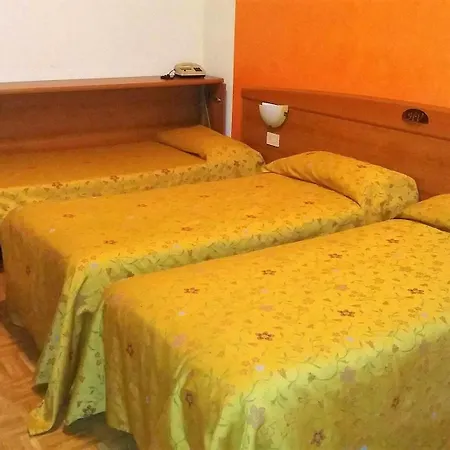 St. Louis Hotel 3*