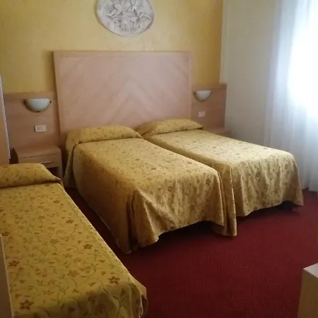 St. Louis Hotel 3*